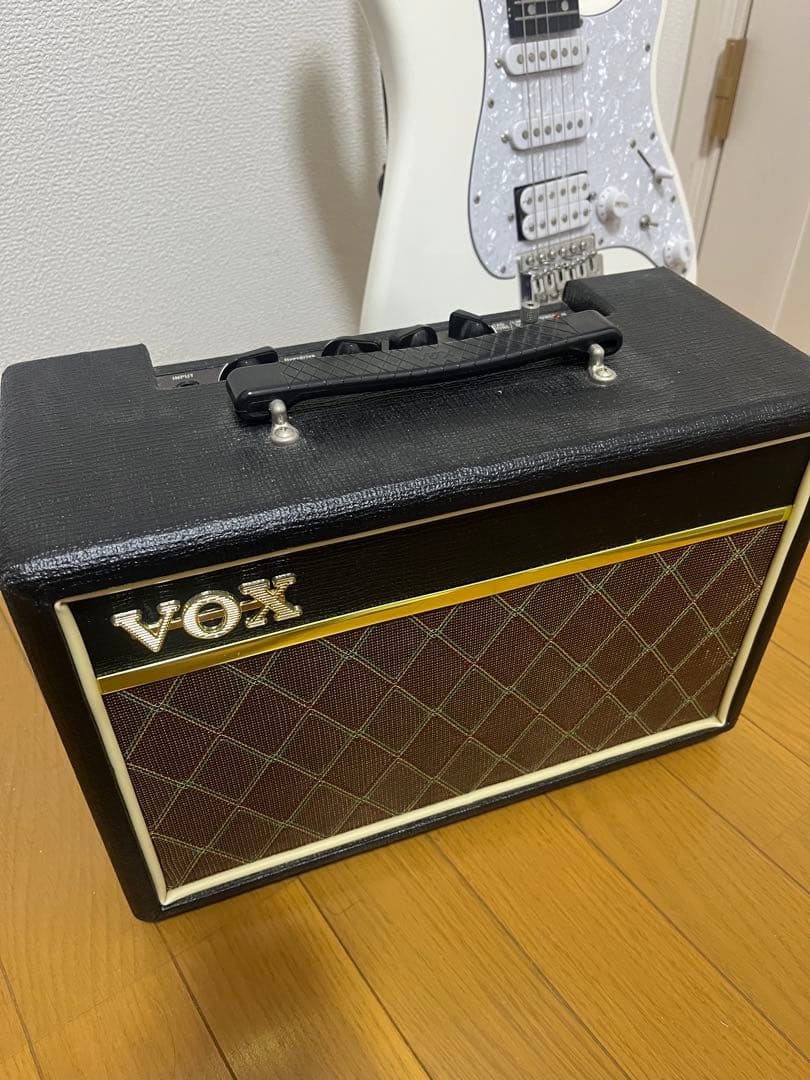 エレキギター ホワイト(アンプ付）