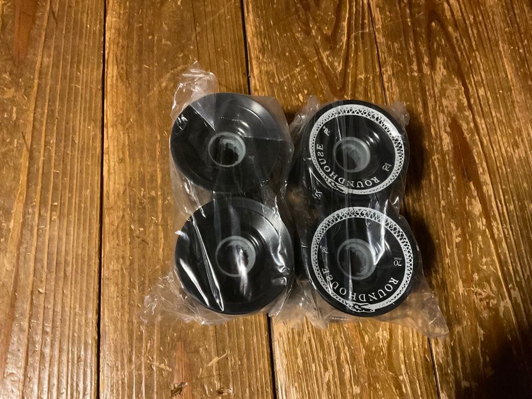 カーバーウィールwheel 70mm 78a Somoke 2x2 計4個