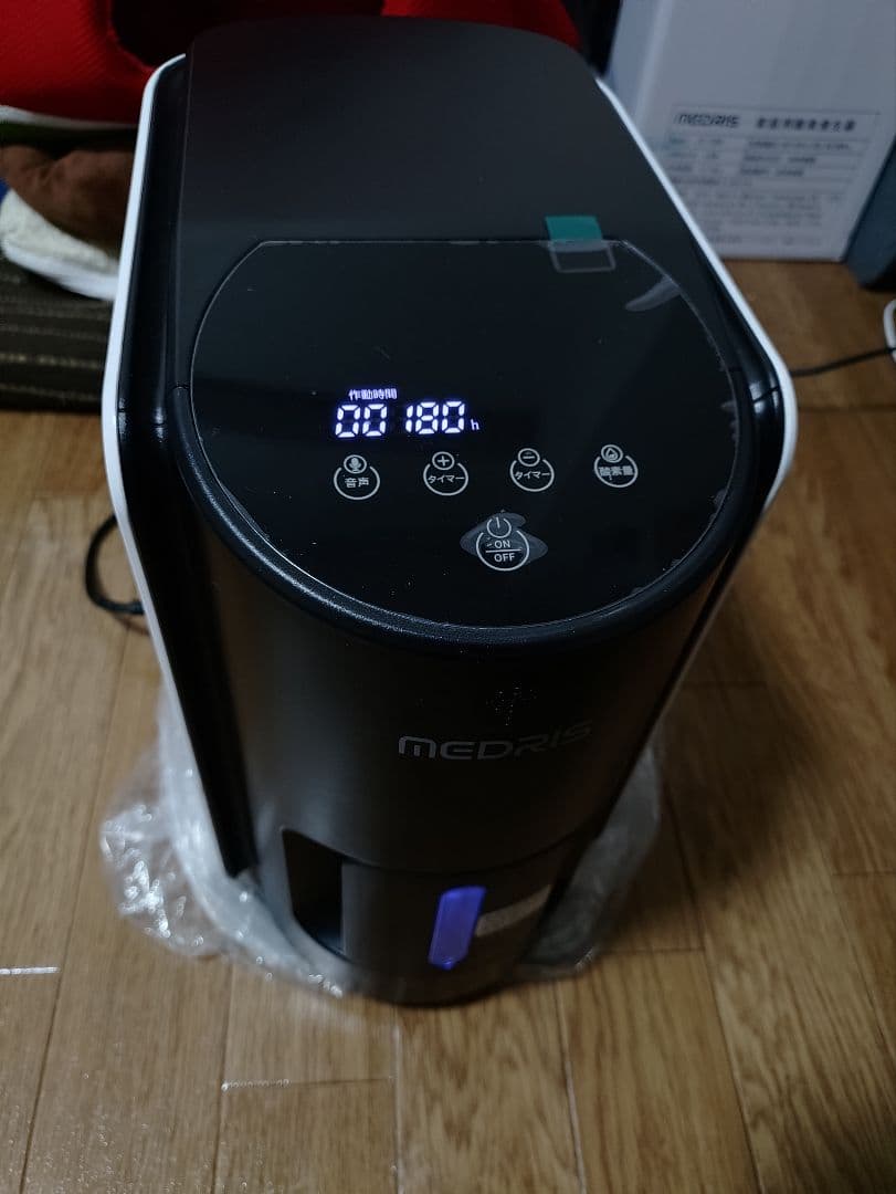 ペット用酸素発生器と酸素室（サイズ60:42:40cm）酸素濃度計付、3点セット