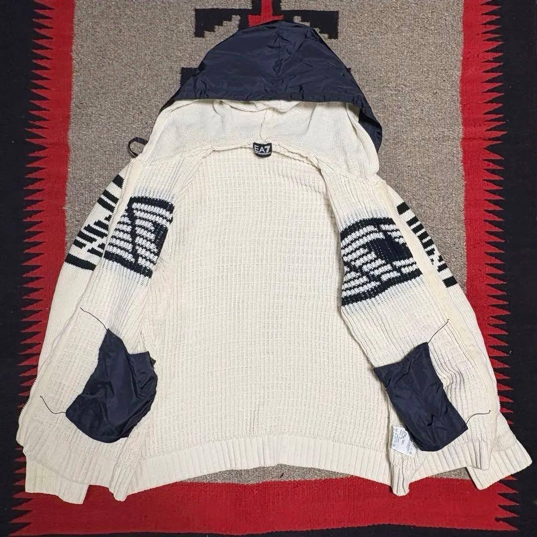 EA7 Emporio Armani フード付きジャケット　ウェア