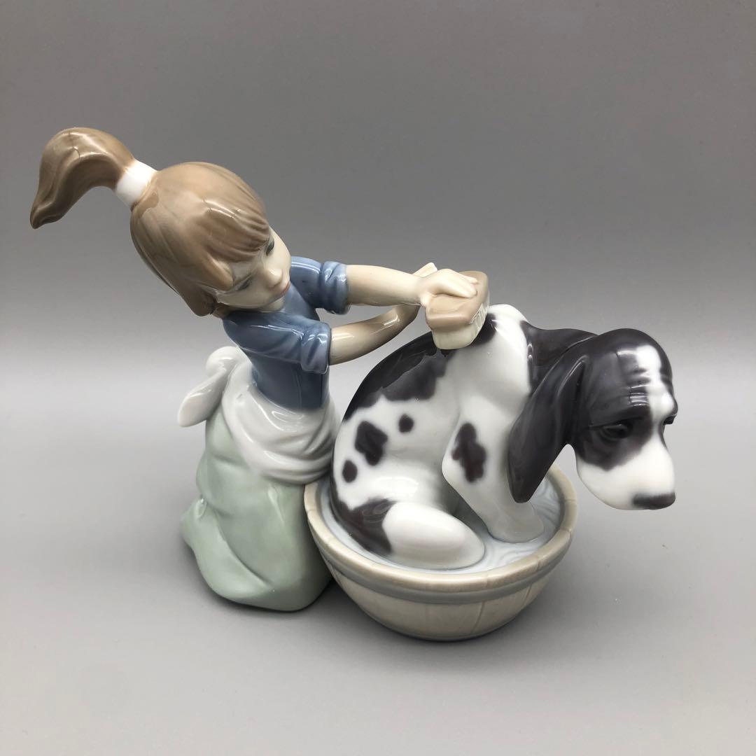 新品未使用⭐️LLADROリヤドロ磁器人形愛犬きれいにしましょうね 箱&保証書付き