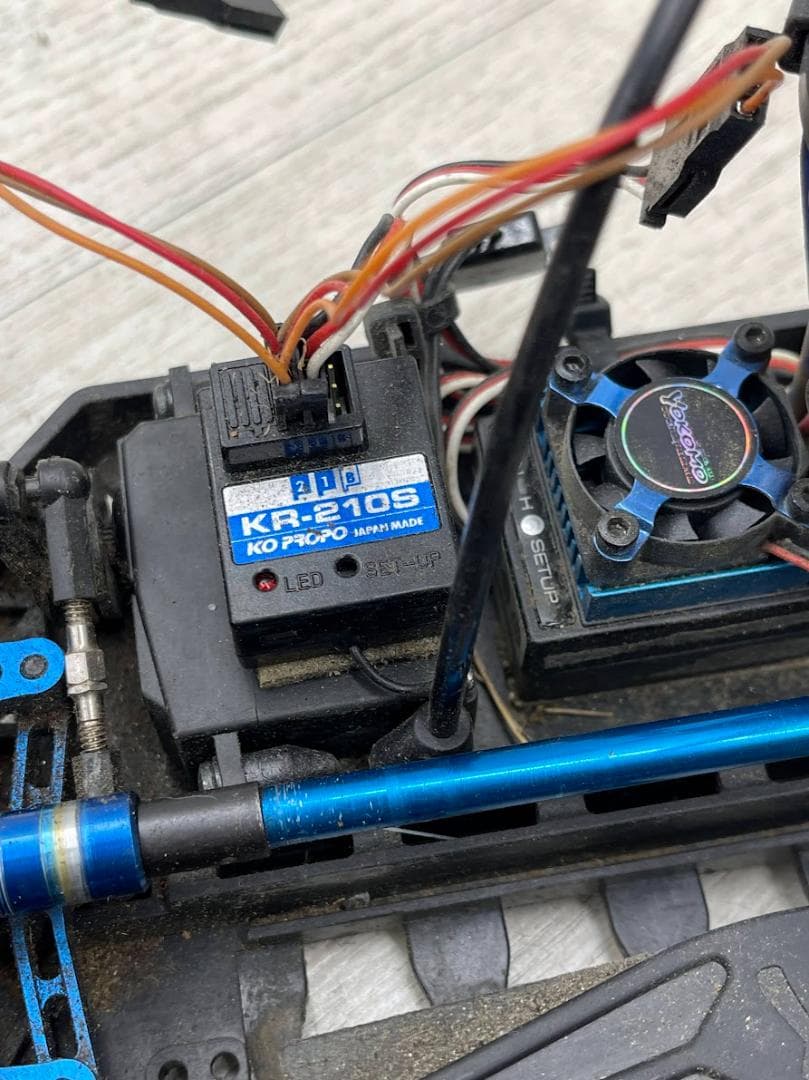 ヨコモ ドリフトパッケージ 4WD シャーシ KOプロポ セドリック 充電器