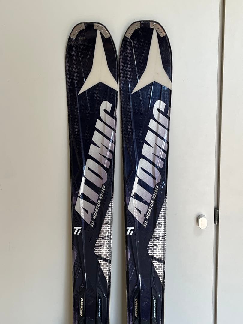 スキー板 ATOMIC All mountain, NOMAD Select