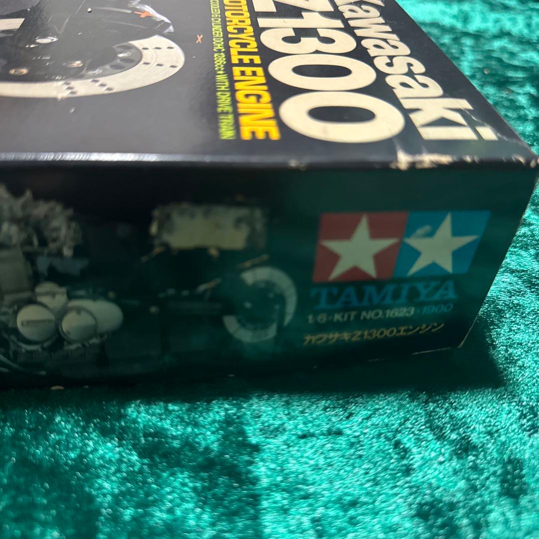 【未組立】Kawasaki Z1300 エンジン 1/6 モデル