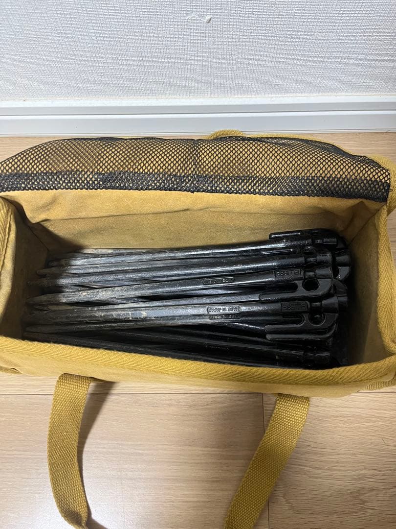 エリッゼステーク 28cm 31本とハンマー・ケース付き