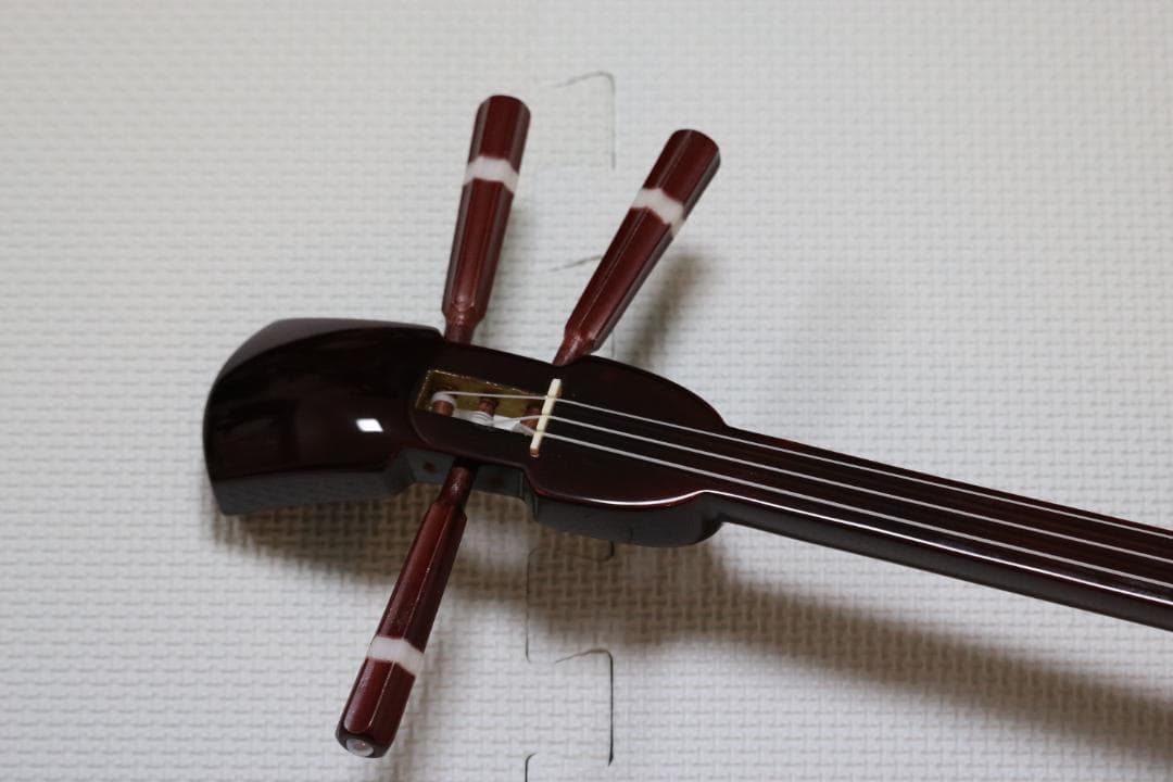 沖縄三線セット（人工皮張り）初心者に必要なお得な付属品付 新品未使用