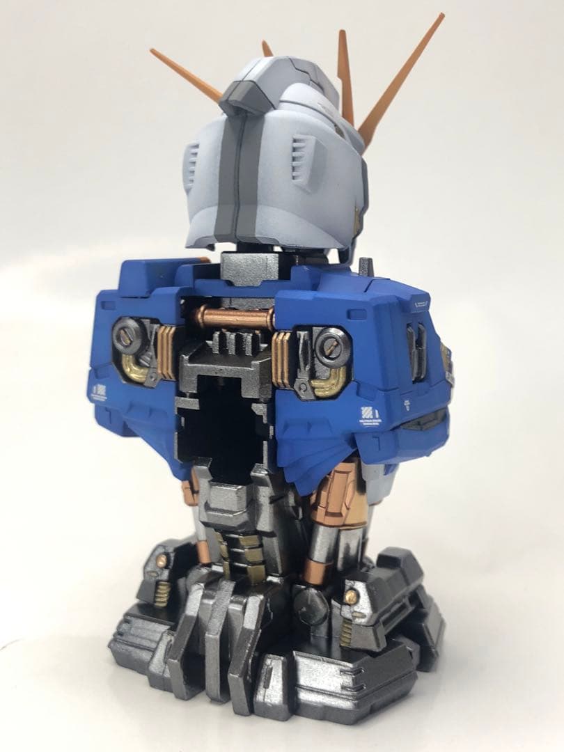 メカニカルバスト　rx93ffνガンダム　全塗装完成品