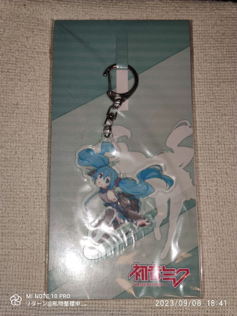 ムービック 初音ミク アクリルキーホルダー illustration ゆーな