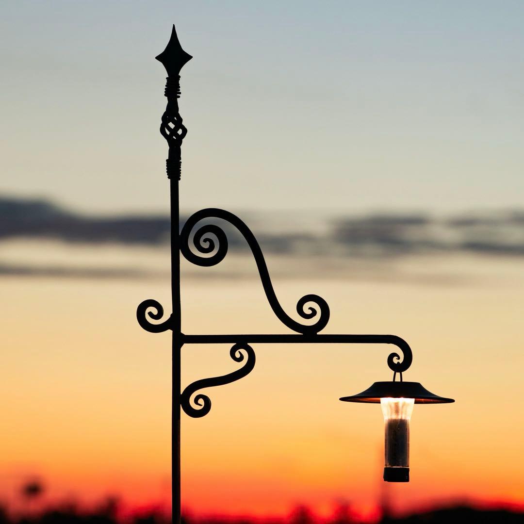 ロートアイアン　ランタンハンガー