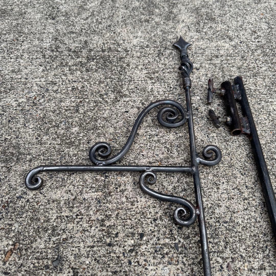 ロートアイアン　ランタンハンガー