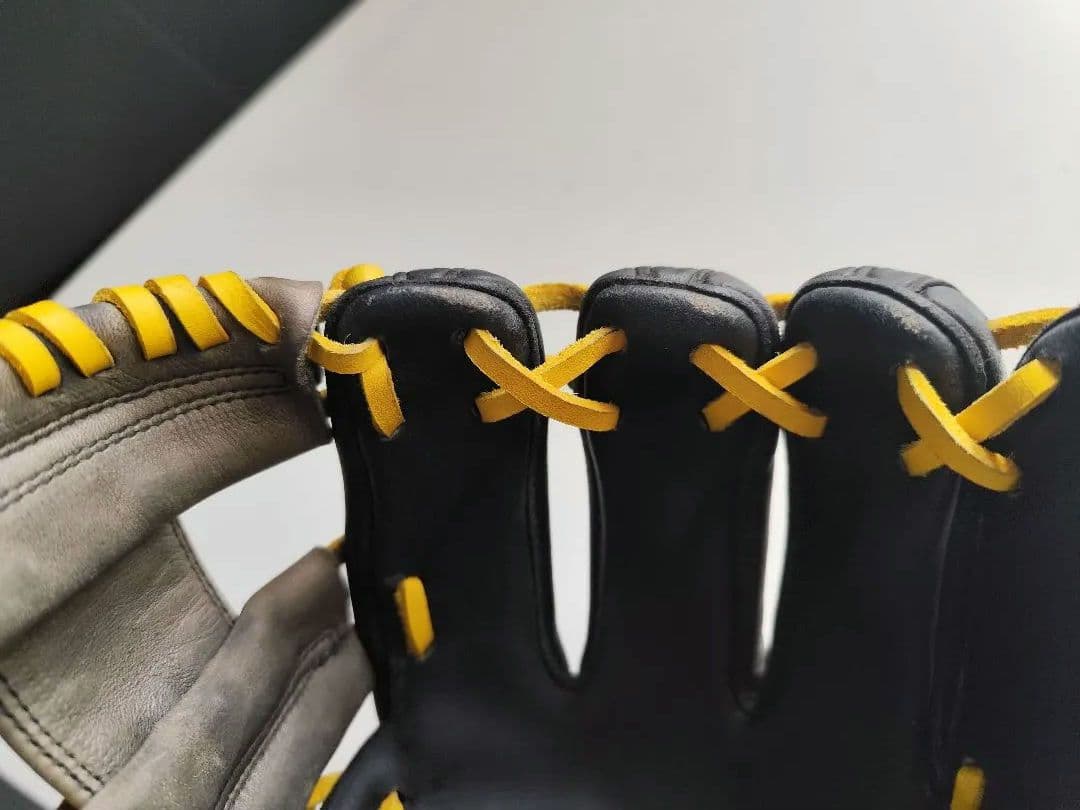 Wilson A2000 硬式グローブ ブラック/イエロー