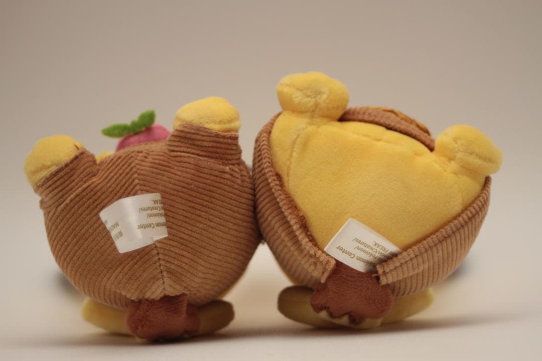 限定品 マンスリーペアピカチュウ ぬいぐるみ モモンのみ