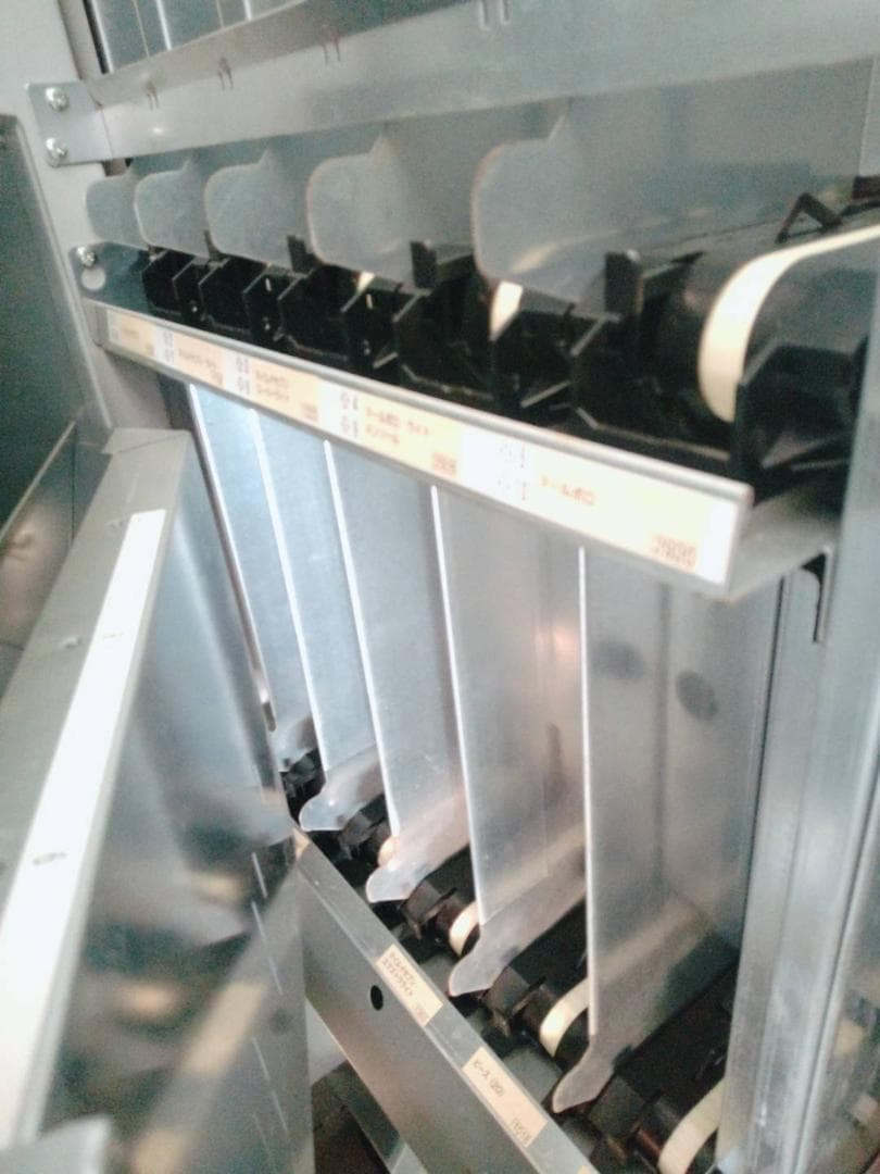 値下げ✩.*˚タバコ自動販売機　省スペース型タスポ対応機　中古品