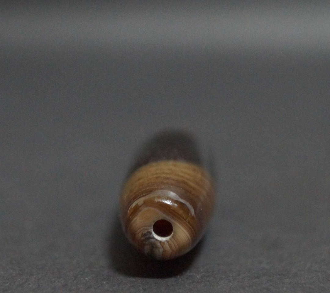 オールドチベット 古いメノウ瑪瑙 纏絲瑪瑙 大玉根付緒締玉アゲート Dziビーズ