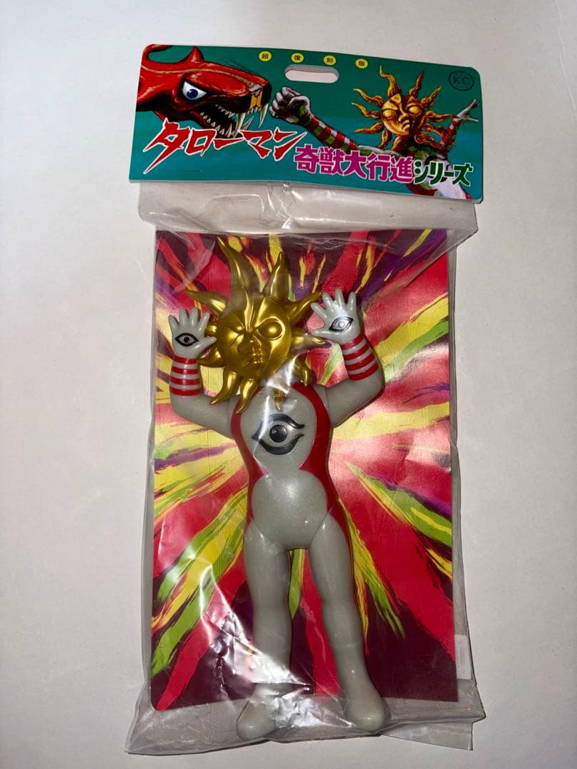 タローマン ソフビ　初期パッケージ版 【新品未開封】