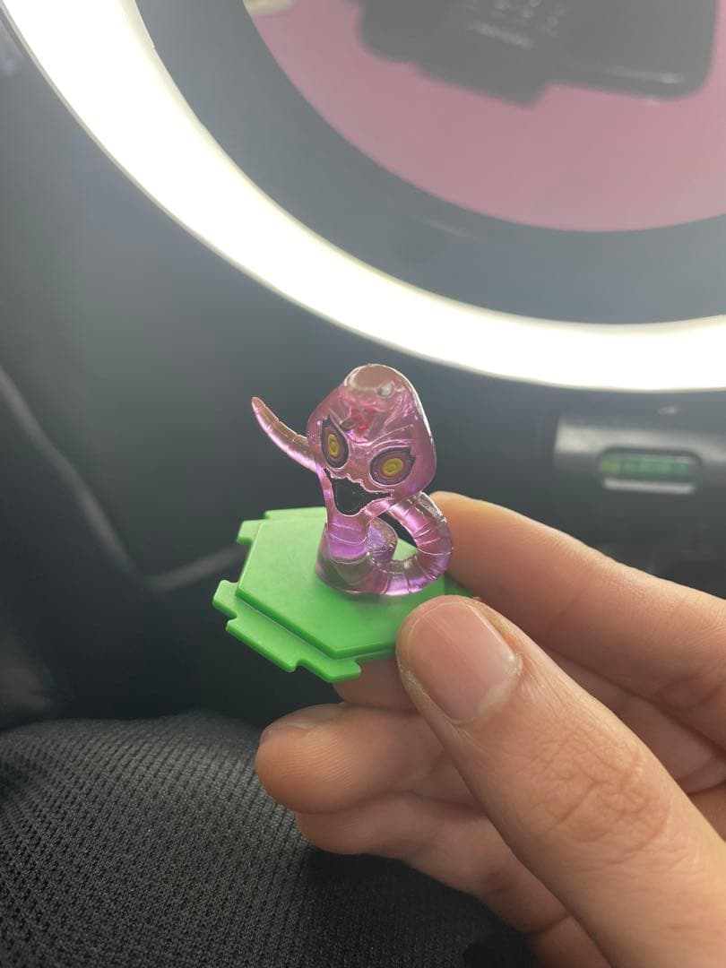 ポケモン フィギュア 25 体セット無料のマスターボール付き