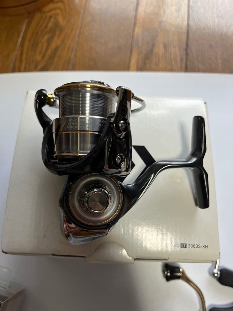 【美品】20ルビアス FCLT 2000S-XH日本製(替スプール、ハンドル付)