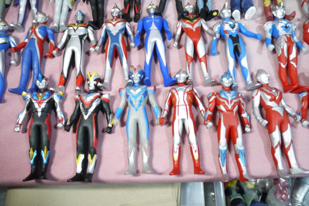 ウルトラヒーローシリーズ500　ウルトラ怪獣シリーズ500　ソフビ97体