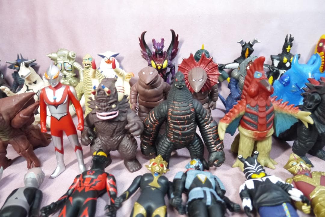 ウルトラヒーローシリーズ500　ウルトラ怪獣シリーズ500　ソフビ97体