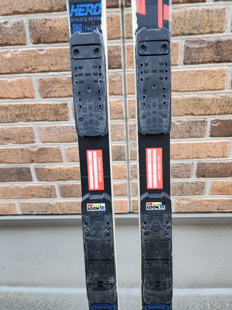 ロシニョールHERO ATHLETE PRO 164cm R18　プレート付き