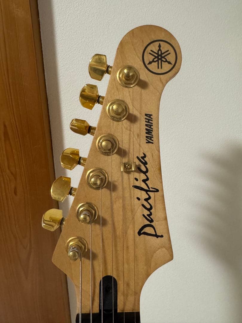 おまけ付き　Yamaha Pacifica 312ブラックエレキギター