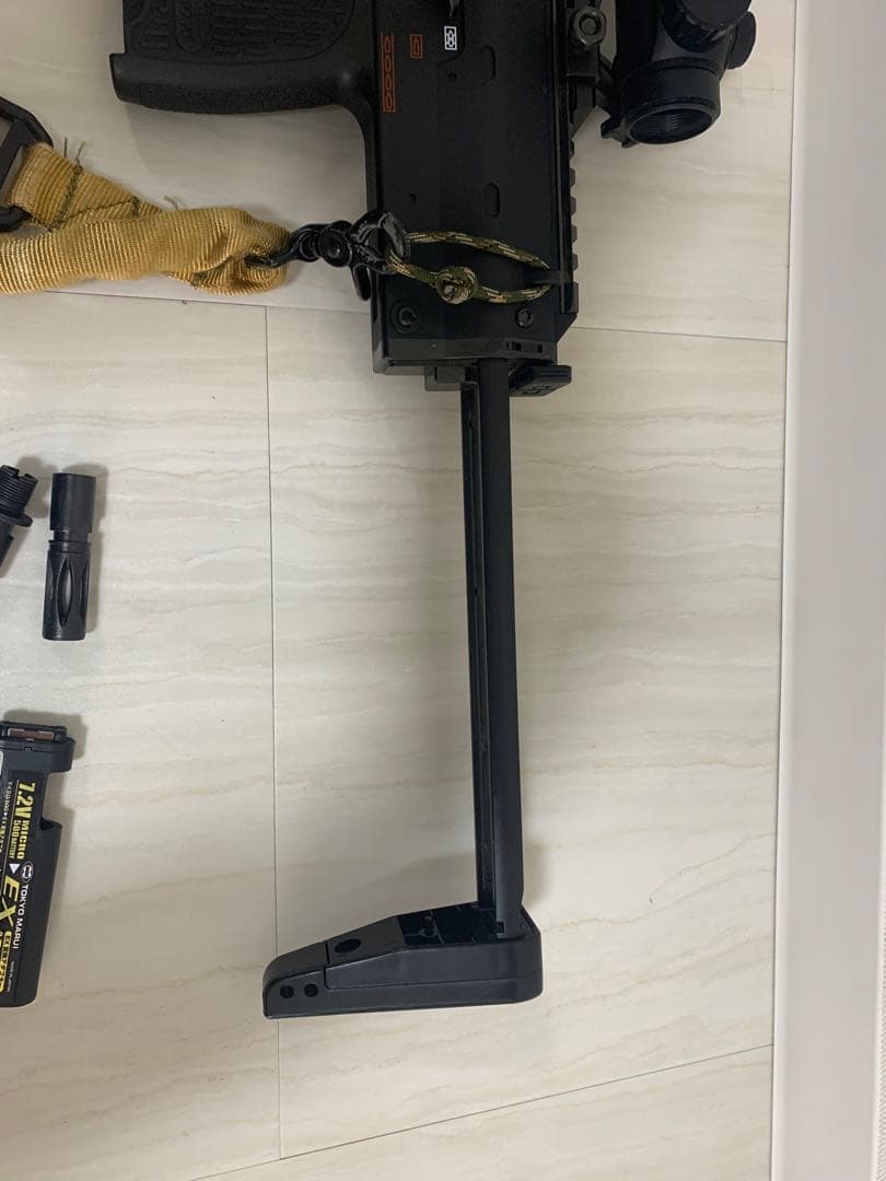 東京マルイ　電動MP7A1 サプレッサー付き