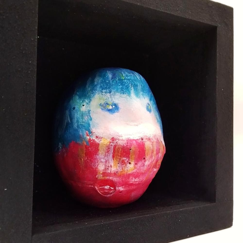 内野隆文　だるま姫　彫刻　オブジェ　古いダルマ・一合枡・アクリル　現代アート