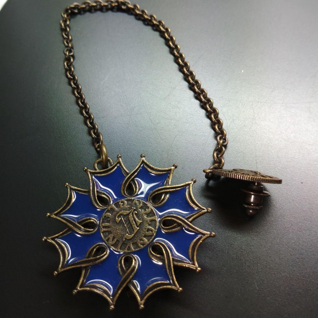 青い星形メダル チェーン付き