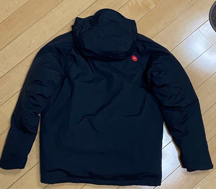 MARMOT ダウンジャケット 新古品です！今年の寒さにピッタリ！！