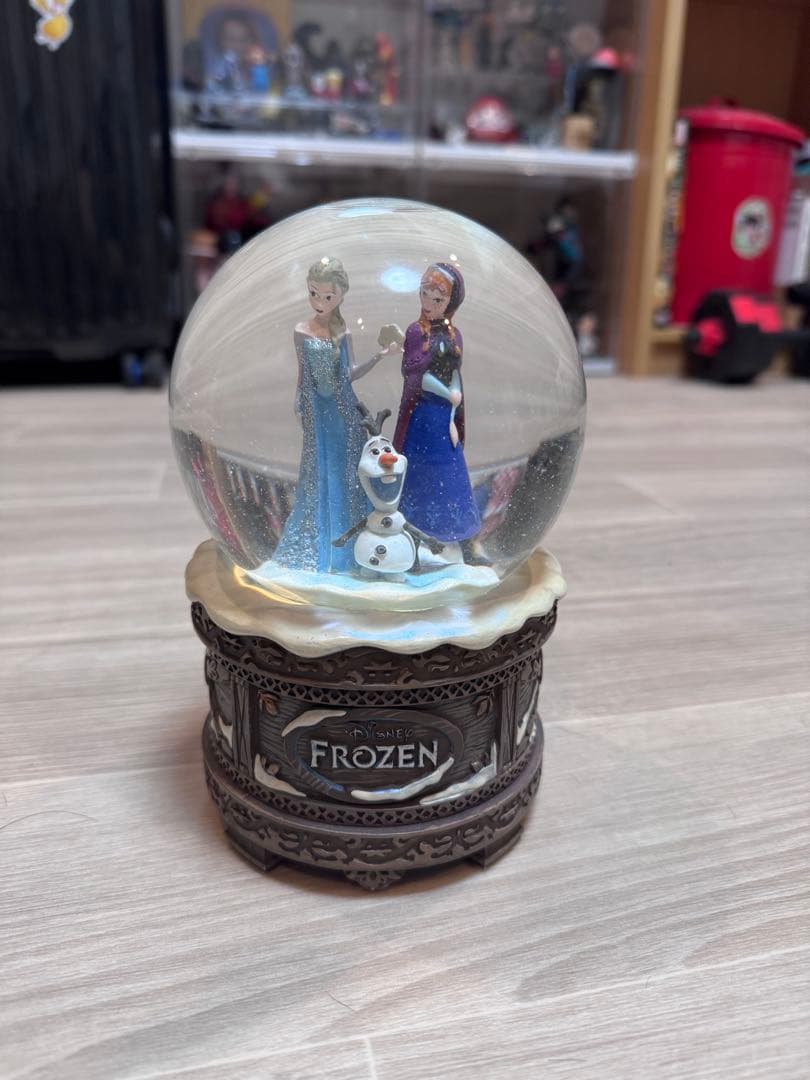 ディズニーストア 海外正規品 アナと雪の女王 スノーグローブ スノードーム