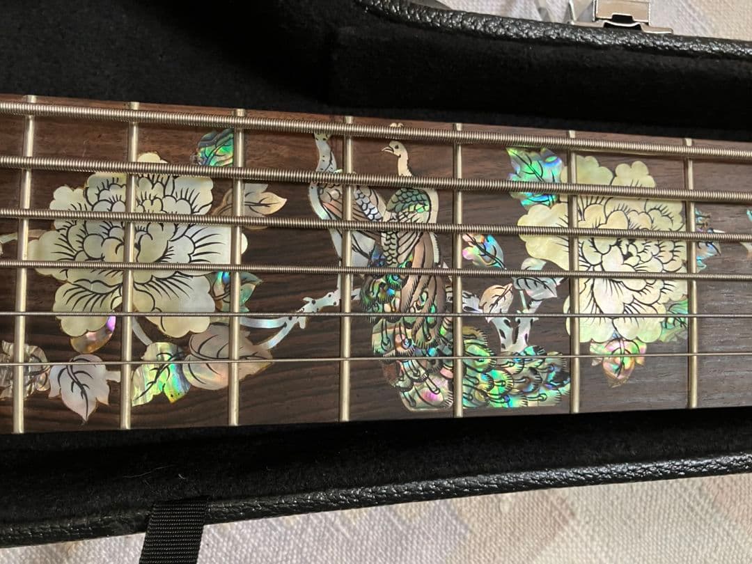 稀少【7弦ベース】美麗インレイ(ハードケース付き)