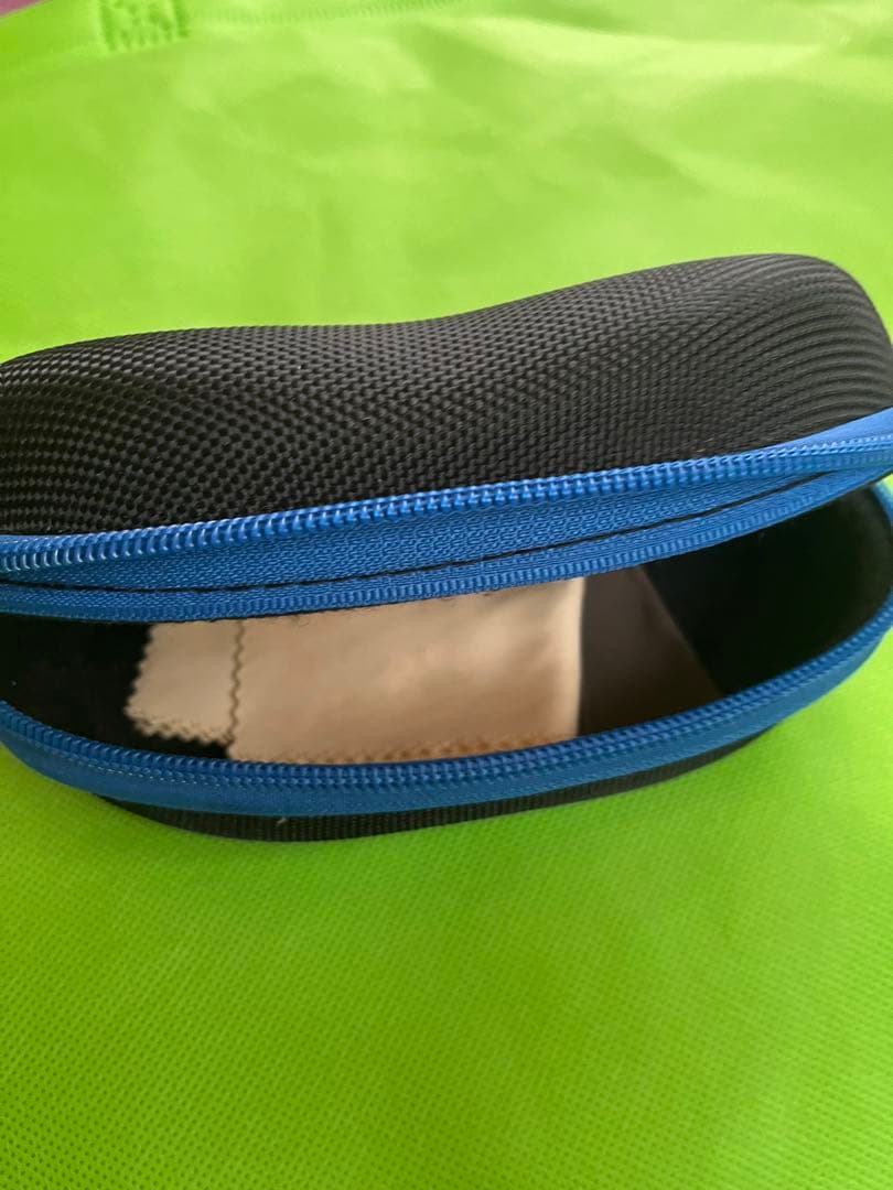 スポーツ用メガネ　子ども用　ケースあり　ゴーグル