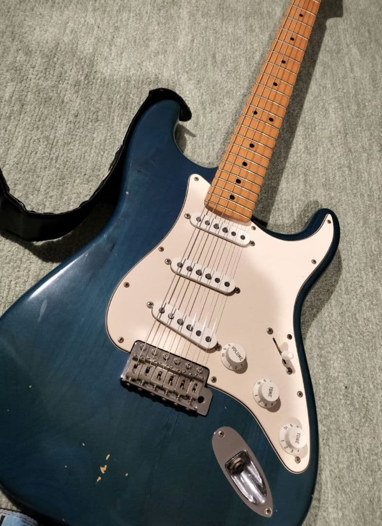 FENDER USA stratcastarZシリアル2000年