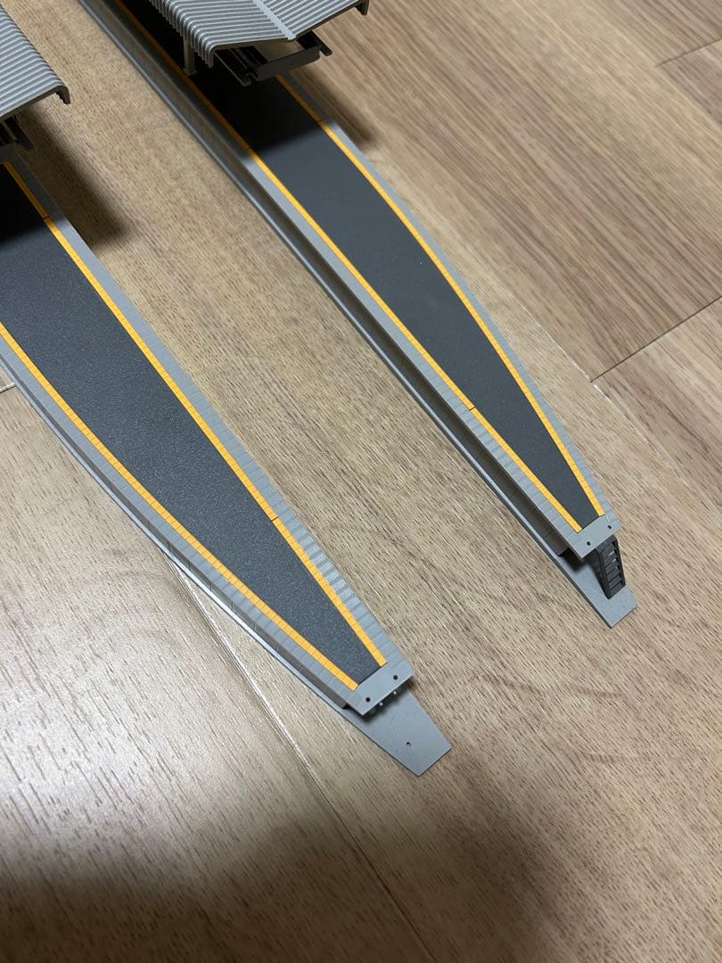 KATO 近郊型島式ホームDX ２面４線セット 12両停車可能