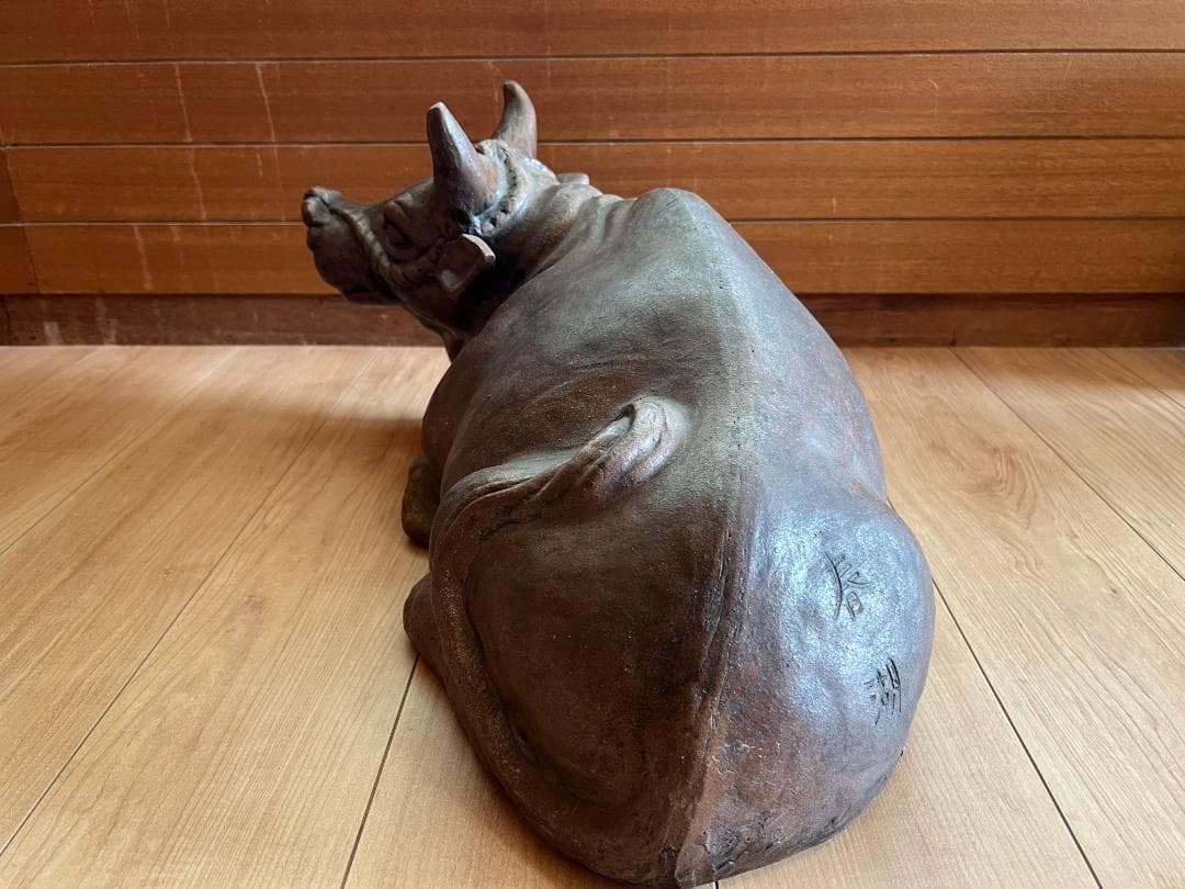 丑・牛　置物　備前焼
