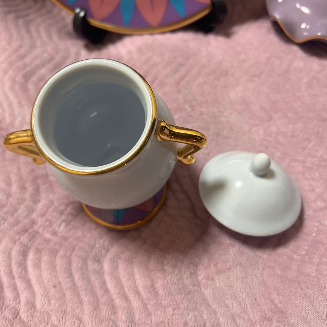 ポット夫人 と チップ と シュガーポット　美女と野獣