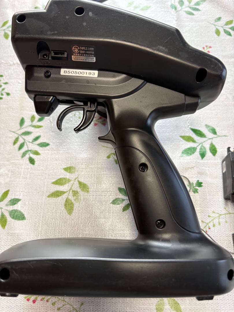 Futaba T4PLS ラジコン送信機