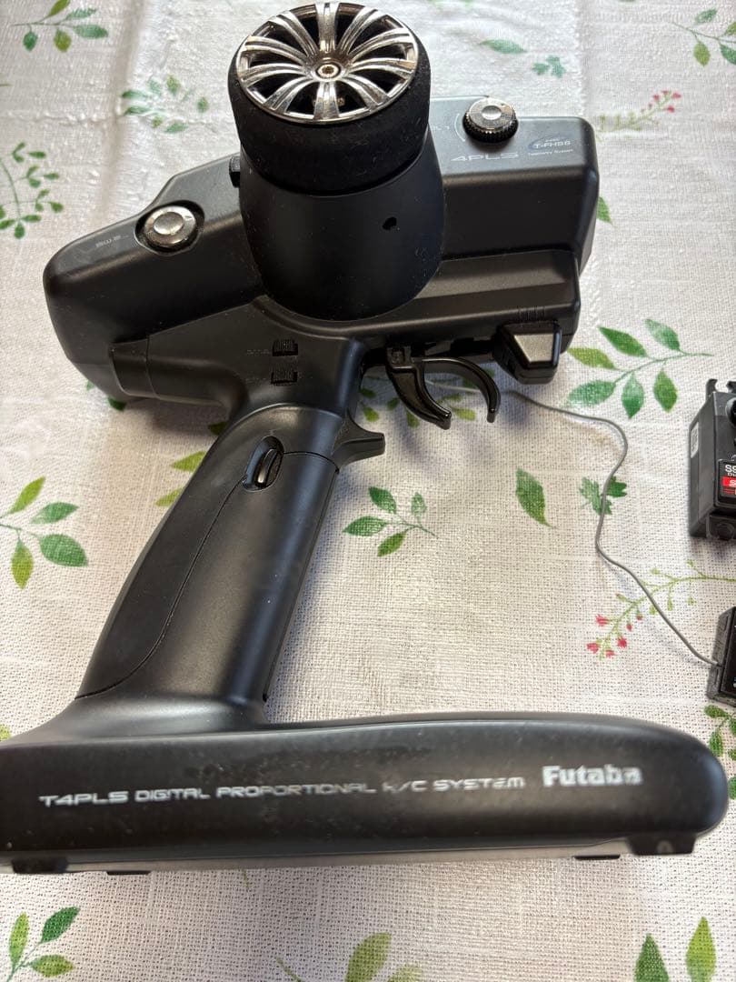 Futaba T4PLS ラジコン送信機