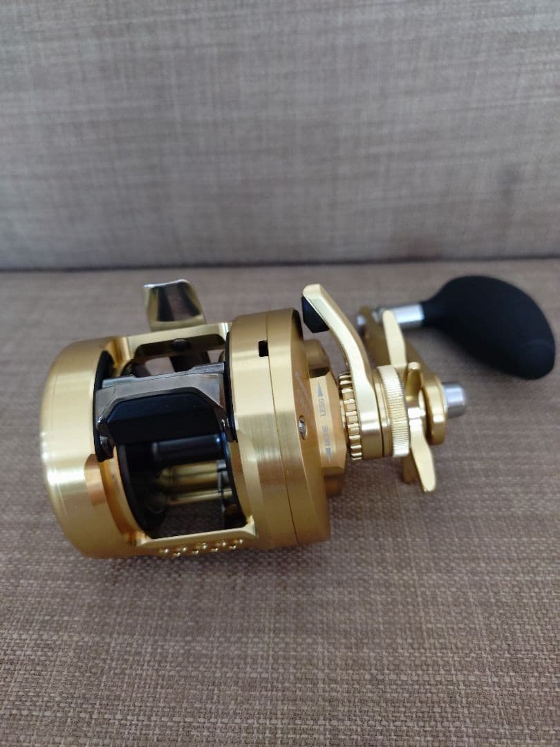 未使用 シマノ SHIMANO 両軸リール オシアコンクエスト 301HG