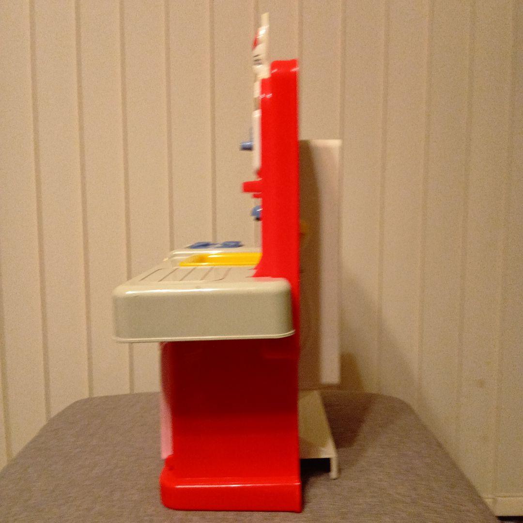 ハローキティ　初代　ままごとトントン　ママキッチン　送料込み。