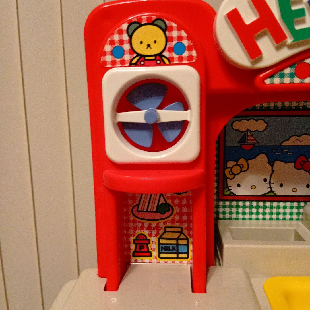 ハローキティ　初代　ままごとトントン　ママキッチン　送料込み。
