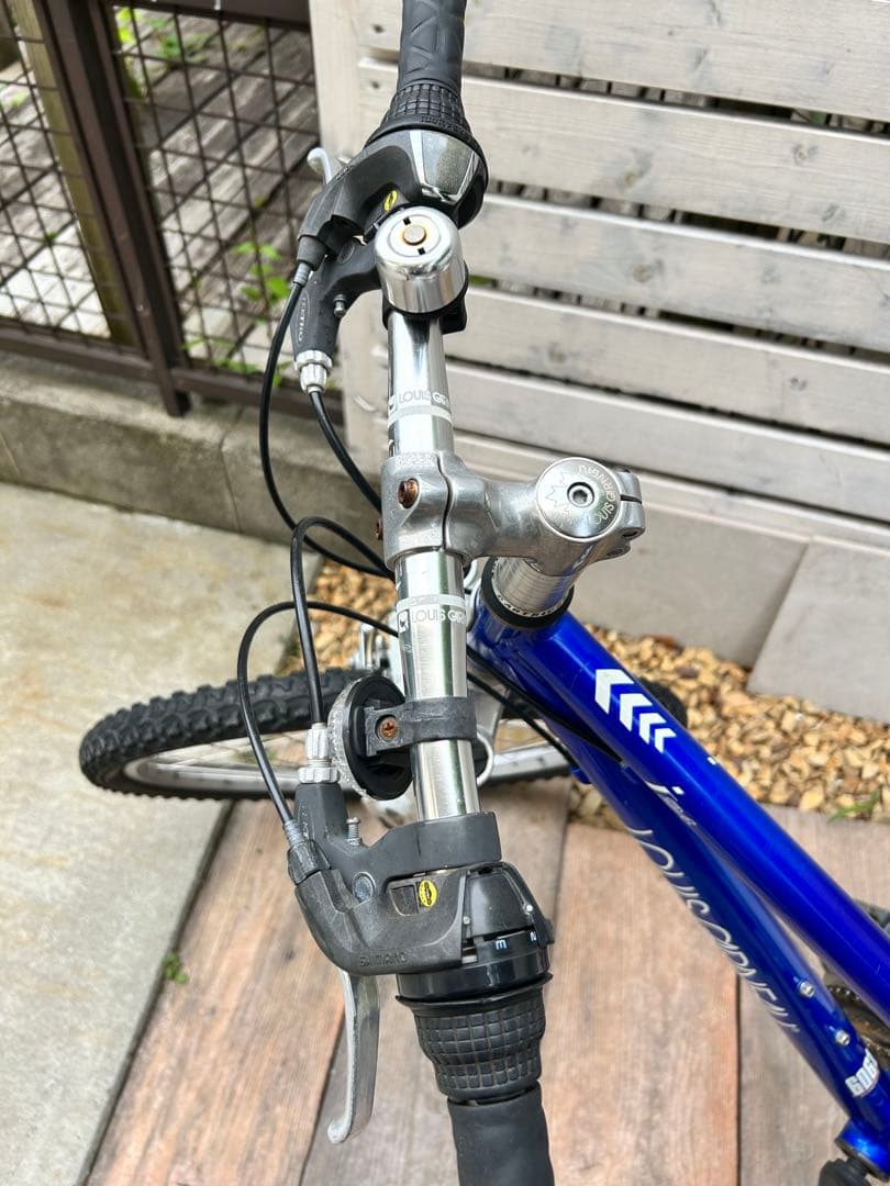 マウンテンバイク 青 サスペンションフォーク