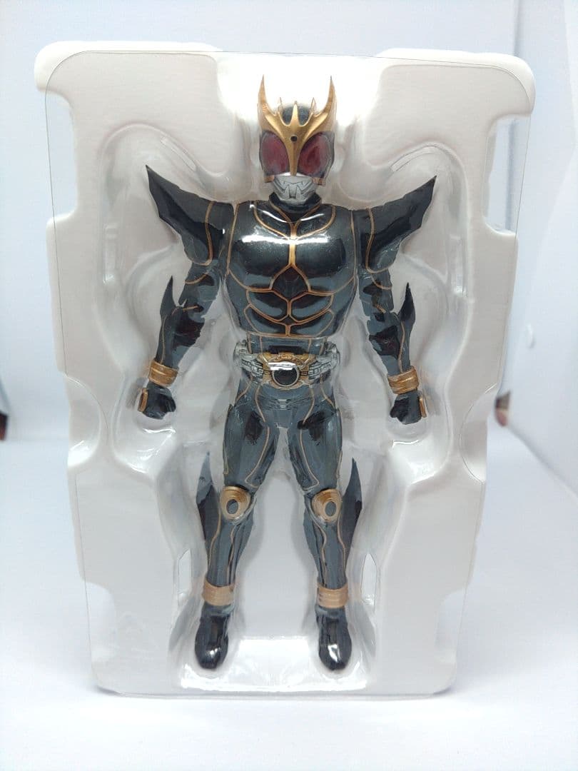 真骨彫　SHFiguarts 仮面ライダークウガ　アルティメットフォーム