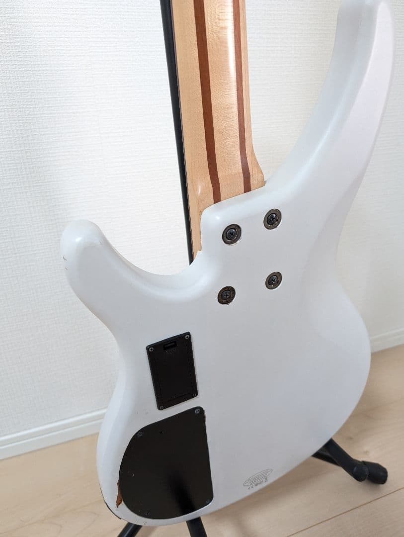 【音出し確認済】YAMAHA TRBX504 ホワイト エレキベース