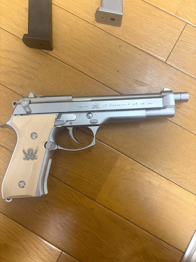 値下げ　KSC ソードカトラス&KSC スペアマガジン