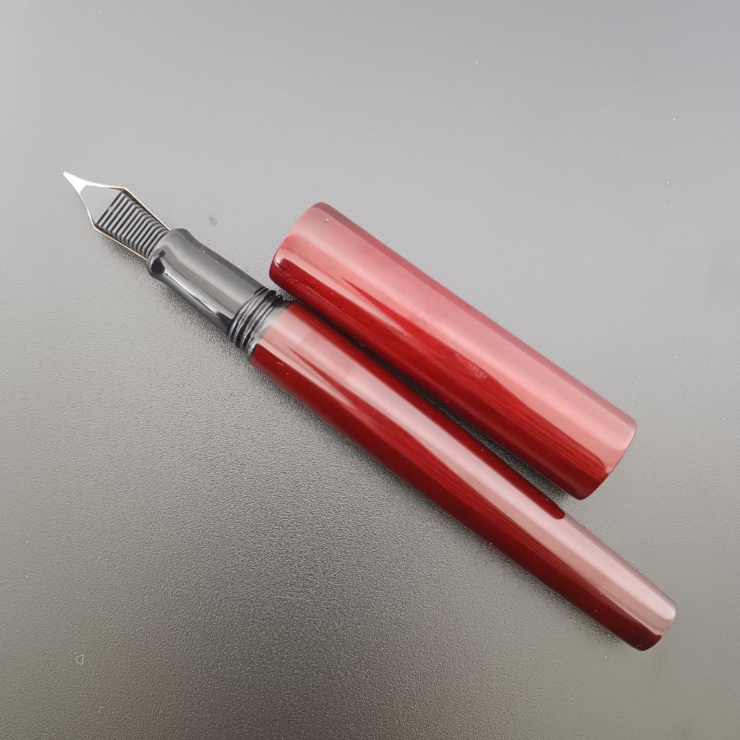 【WANCHER】世界樹-漆- 万年筆 会津塗 白檀 ペン先F