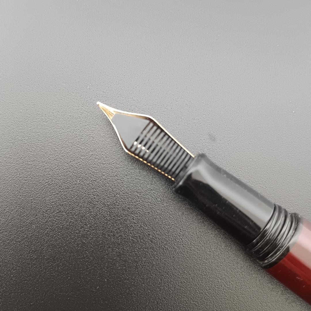 【WANCHER】世界樹-漆- 万年筆 会津塗 白檀 ペン先F