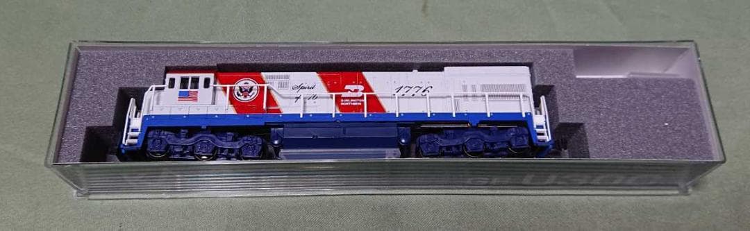 新品未使用KATO 176-0937 GE U30C  Bicentennial