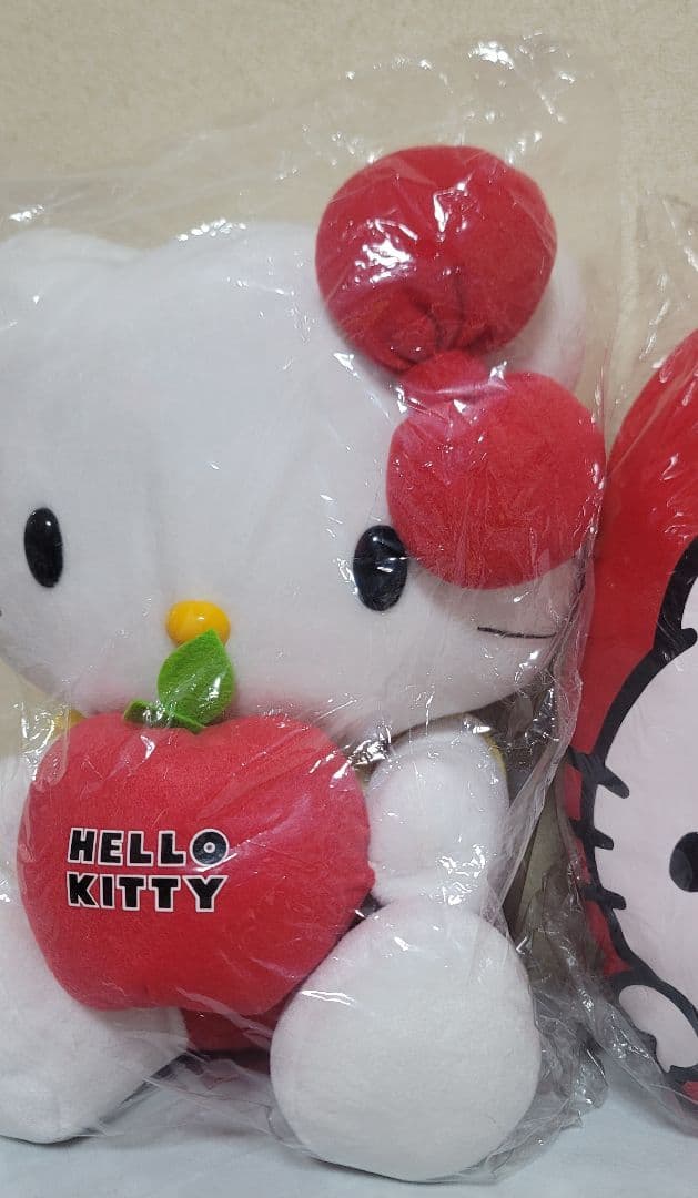 サンリオ　ハローキティ BIG ぬいぐるみ　クッション　約30センチ　希少