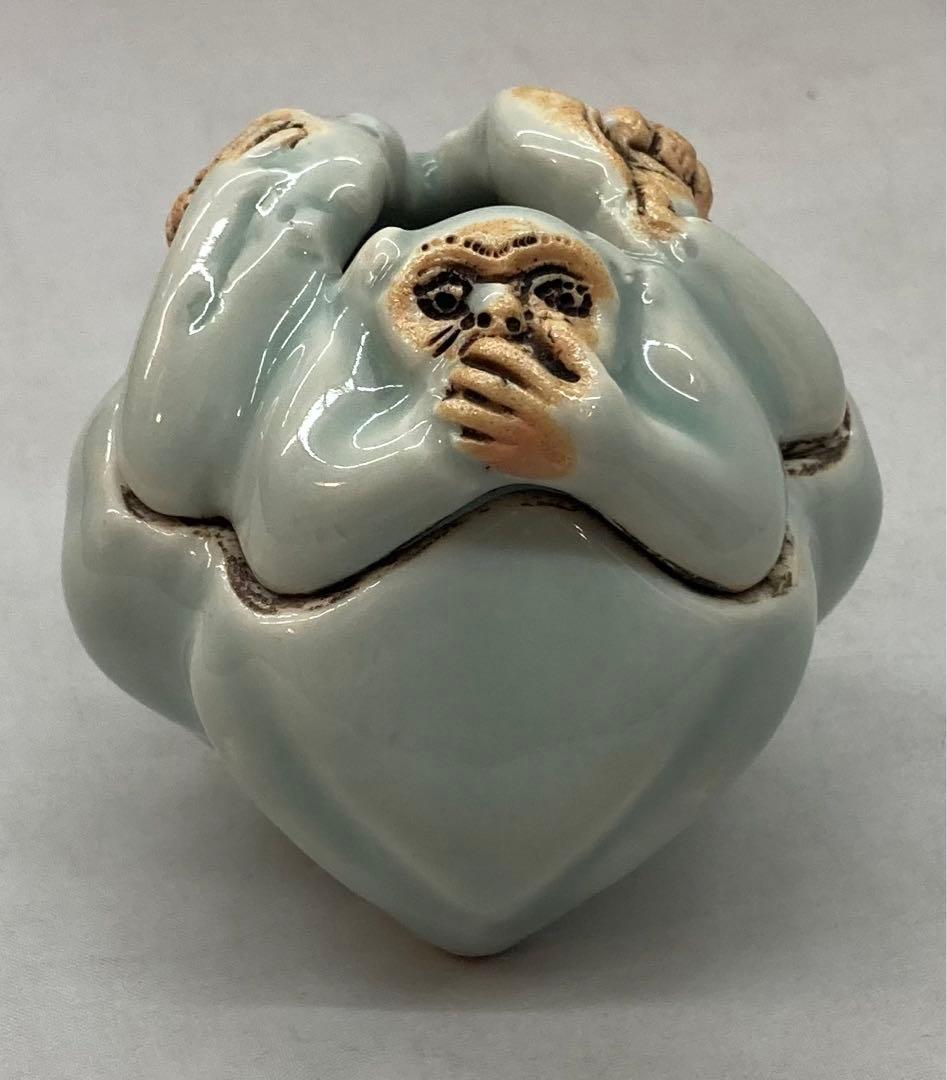 B149s  「青磁  胡孫香炉」3猿　見猿　言わ猿　聞か猿　香道具　茶道具